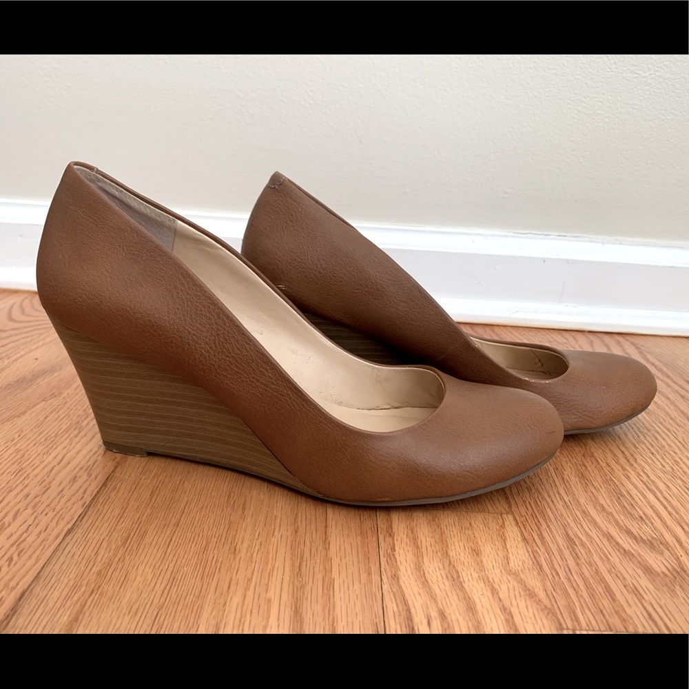 Cognac Brown Wedge Pumps Size 7.5 | Jessica Simpson
